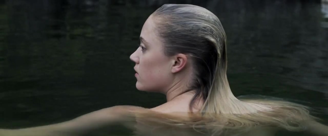 Maika Monroe Naked Bokeh Video Best Sexy Scene Heroero Tube