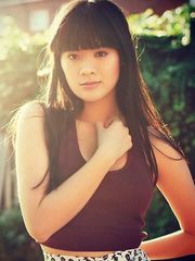鈴原エミリ