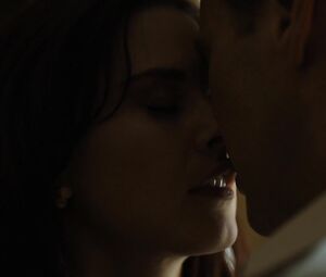 Alexandra Breckenridge - Zipper (2015)