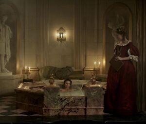 Anna Brewster - Versailles s02e01 (2017)