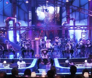 Gina Gershon, Elizabeth Berkley - Showgirls (1995)