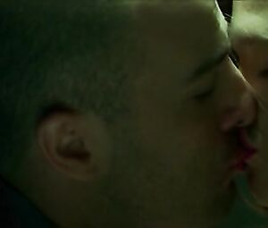 Paz de la Huerta - 5 Up 2 Down (2006)