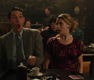 Rachel Brosnahan, Kyla Walker - The Marvelous Mrs Maisel (2017) s01e01