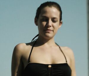 Riley Keough - The Girlfriend Experience s01e06 (2016)