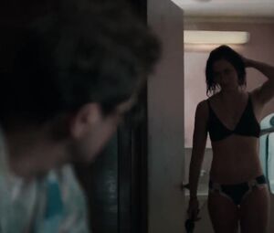 Emily Blunt, Anne Heche - Arthur Newman (2012)