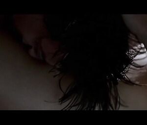 Olga Kurylenko - L'Annulaire (2005)