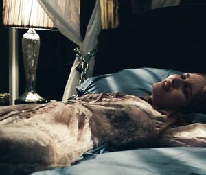 Josephine de La Baume & Roxane Mesquida - Kiss Of The Damned (2012)