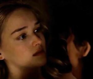 Jess Weixler - Teeth (2007)