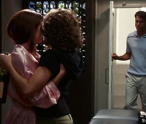 Leila Arcieri, Susan Ward - Wild Things 2 (2003)