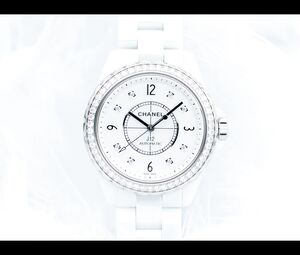 CHANEL J12 - Bruno Aveillan