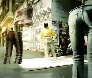 Fashion victims find the perfect body (2003)