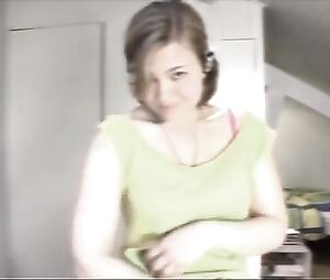 Webcam striptease catch by Mom