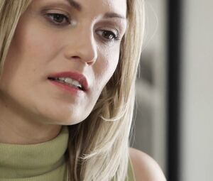 Ashlynn Yennie, Charlotte Stokely - Submission S01 E04 (2016)