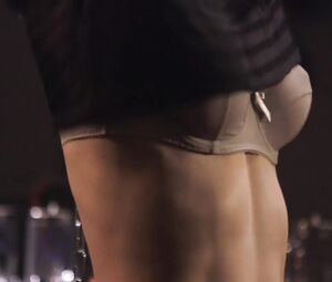 Ashlynn Yennie, Skin Diamond - Submission S01 E05 (2016)