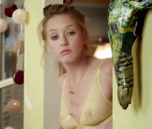 Lila Salet, Ludivine Sagnier, Others - Amour & turbulences (2013)