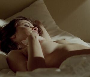 Natalia Avelon - Strike Back S02 E07 (2011)