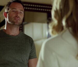 Natalia Avelon, Annabelle Wallis, Zsuzsa Simits- Strike Back S02 E08 (2011)