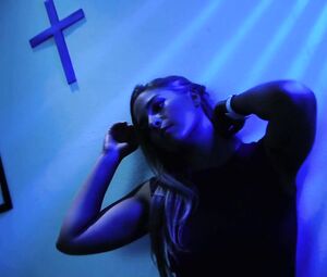 Shantelle Szyper, Stephani D'Oleo - Hack House (2017)