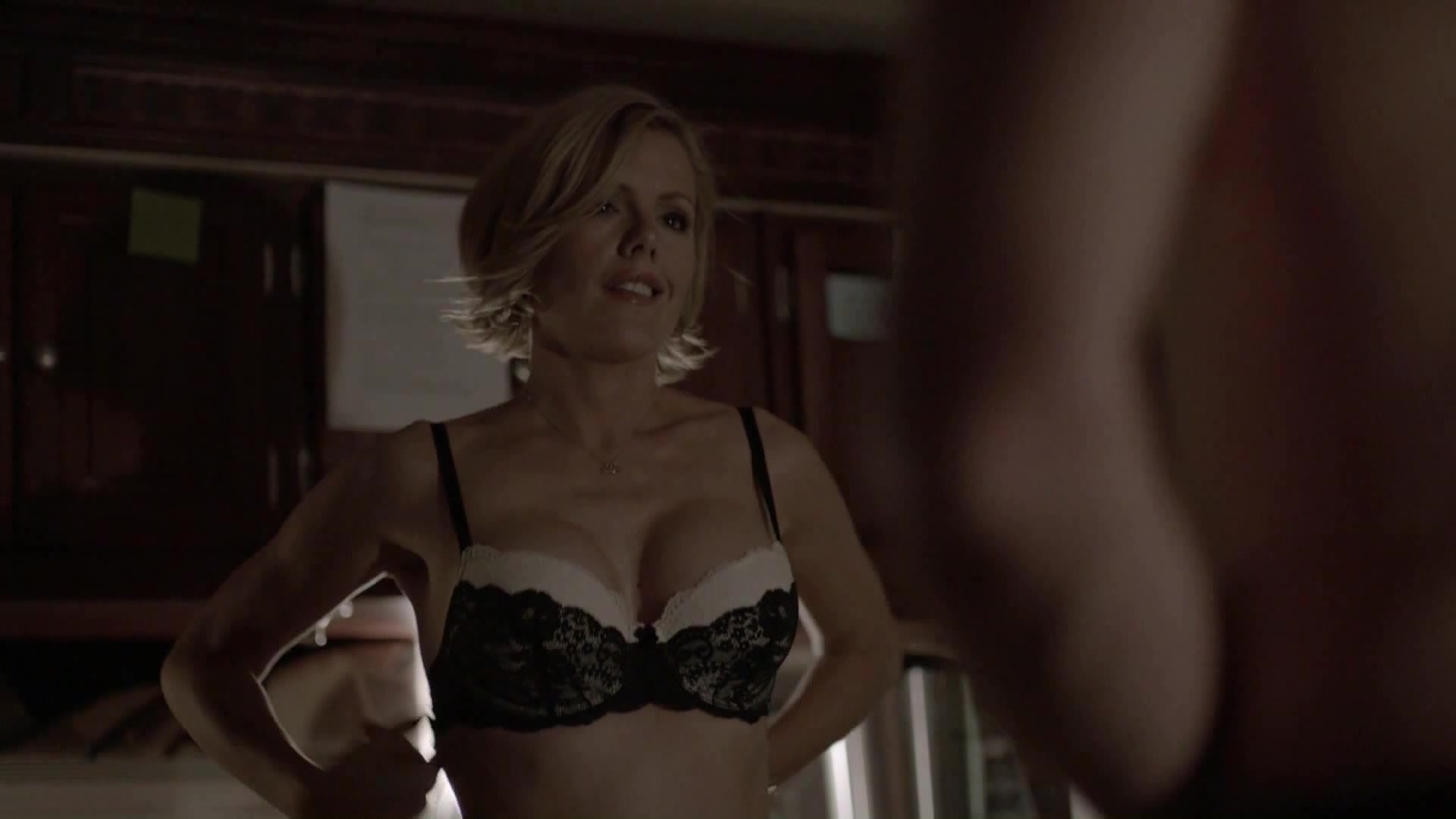 Kathleen Robertson Porn - Kathleen Robertson - Boss (2012) Video Â» Best Sexy Scene ...