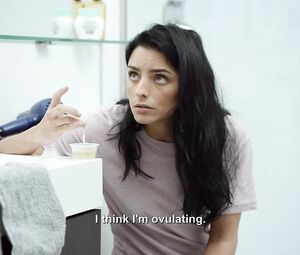 Aislinn Derbez, Erica Silverman nude - Easy S01E04 (2016)