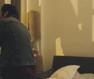 Aislinn Derbez, Erica Silverman nude - Easy S01E04 (2016)