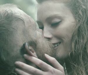 Alyssa Sutherland ‘Vikings S4 (2016)’ Full HD 1080 (Sex, Tits)