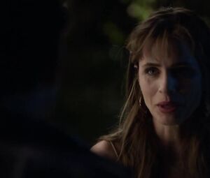 Amanda Peet, Melanie Lynskey ‘Togetherness S2E2 (2016)’ HD 720 (Sex, Tits)