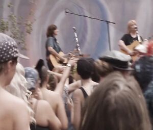 Amy Landecker, Gaby Hoffmann - Transparent S02E07-10 (2015) HD 720 (Nude, Bush)