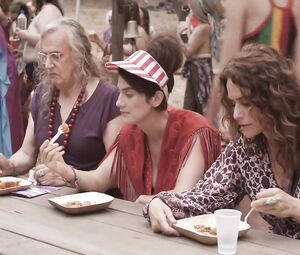 Amy Landecker, Gaby Hoffmann - Transparent S02E07-10 (2015) HD 720 (Nude, Bush)