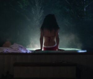 Autumn Kendrick, Claudia Lee, Miranda Rae Mayo - The Girl In The Photographs (2015) Full HD BR (Sex, Nude)