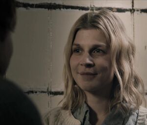 Clemence Poesy, Laura Birn nude - The Ones Below (2015)