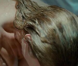 Emmanuelle Bercot, Chrystele Saint Louis Augustin -  My King (2015)