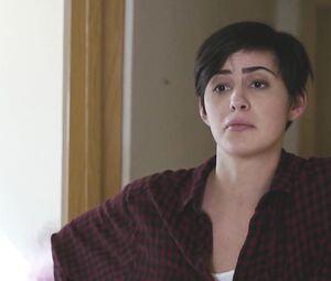 Jacqueline Toboni, Kiersey Clemons nude - Easy S01E02 (2016)