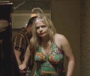 Jessica de Gouw, Catherine Larcey nude - Cut Snake (2014)