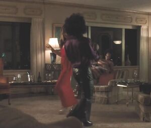 Olivia Wilde, Juno Temple, Emily Tremaine nude - Vinyl S01E05-06 (2016)-2