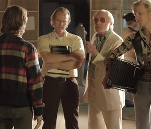 Paz de la Huerta, Tristan Risk, Sheila Campbell nude - The Editor (2014)