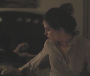 Riley Keough - The Girlfriend Experience S01E01 (2016) (Tits, Masturbate)