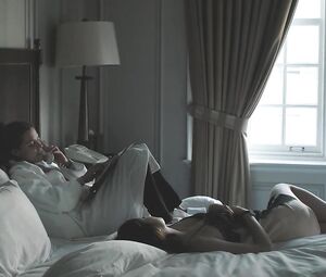 Riley Keough - The Girlfriend Experience S01E01 (2016) (Tits, Masturbate)