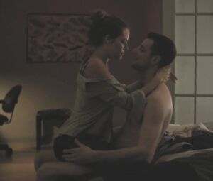 Riley Keough - The Girlfriend Experience S01E01 (2016) (Tits, Masturbate)