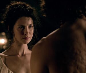 Caitriona Balfe - Outlander S1E07