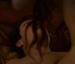 Carice Van Houten - GAME OF THRONES (S03 E08)