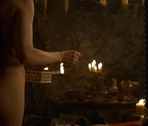 Carice Van Houten - GAME OF THRONES (S03 E08)