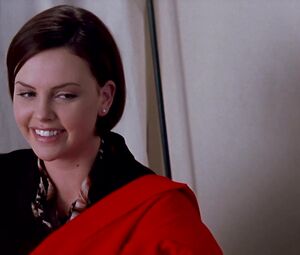 Charlize Theron, Connie Nielsen - THE DEVIL'S ADVOCATE