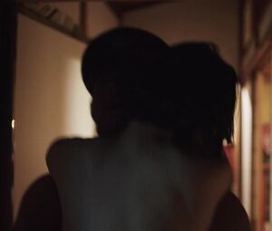 Ami Tomite nude - The Naked Director s01e03 (2019)