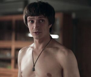 Anna Starshenbaum nude - Volshebnik s01e07 (2019)