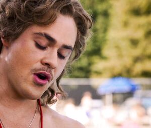 Cara Buono nude - Stranger Things s03e01 (2019)