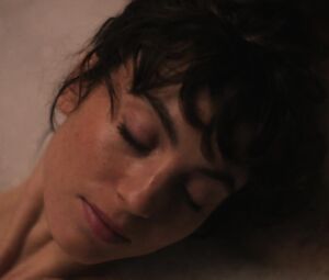 Ella Purnell nude - Sweetbitter s02e01-02 (2019)