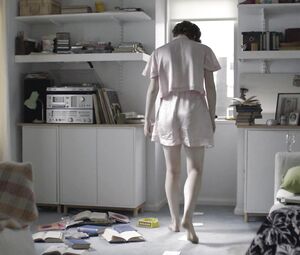 Honor Swinton Byrne nude - The Souvenir (2019)
