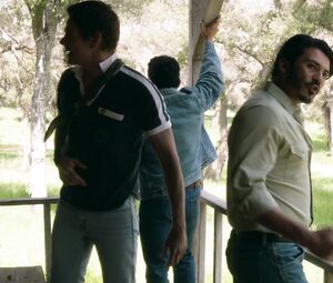 Leila George, Emily Deschanel nude - Animal Kingdom s04e07 (2019)