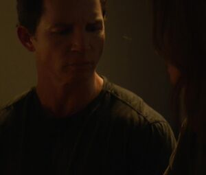 Leila George, Emily Deschanel nude - Animal Kingdom s04e07 (2019)